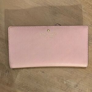 KATE SPADE | Madison Large Slim Bifold Wallet in Conch Pink